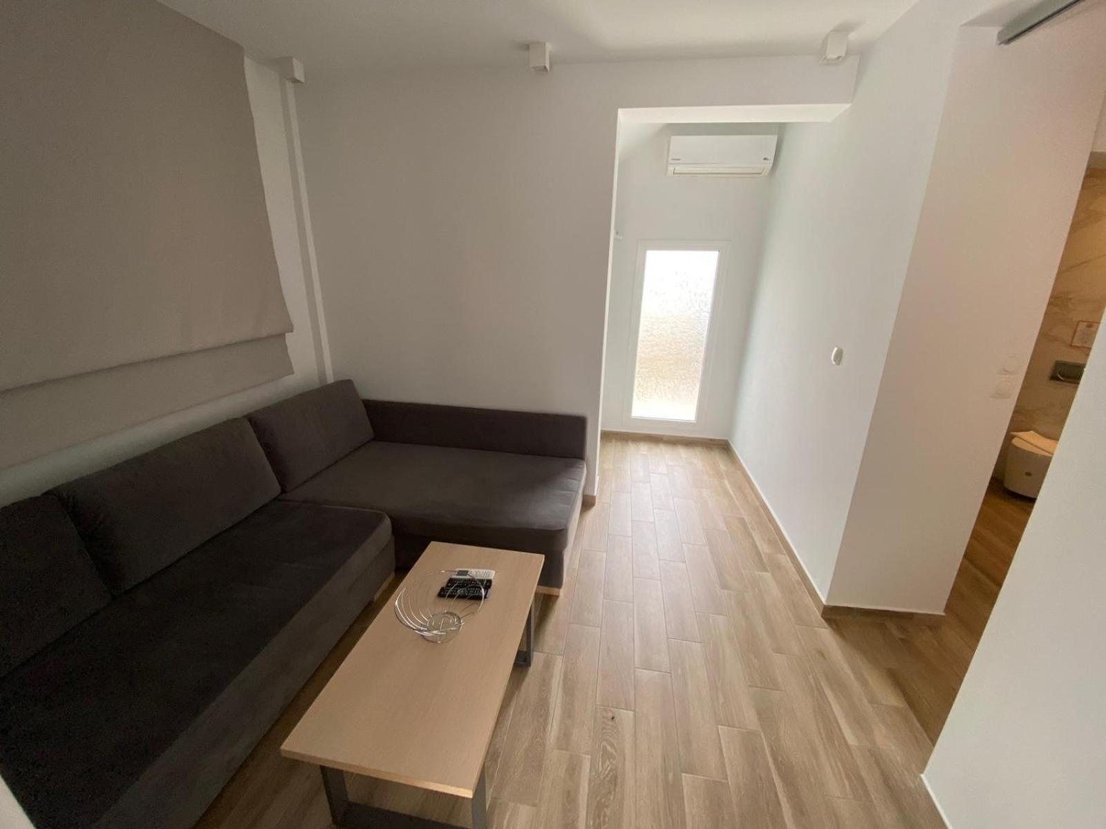 Coral Boutique Apartment Ofrinion